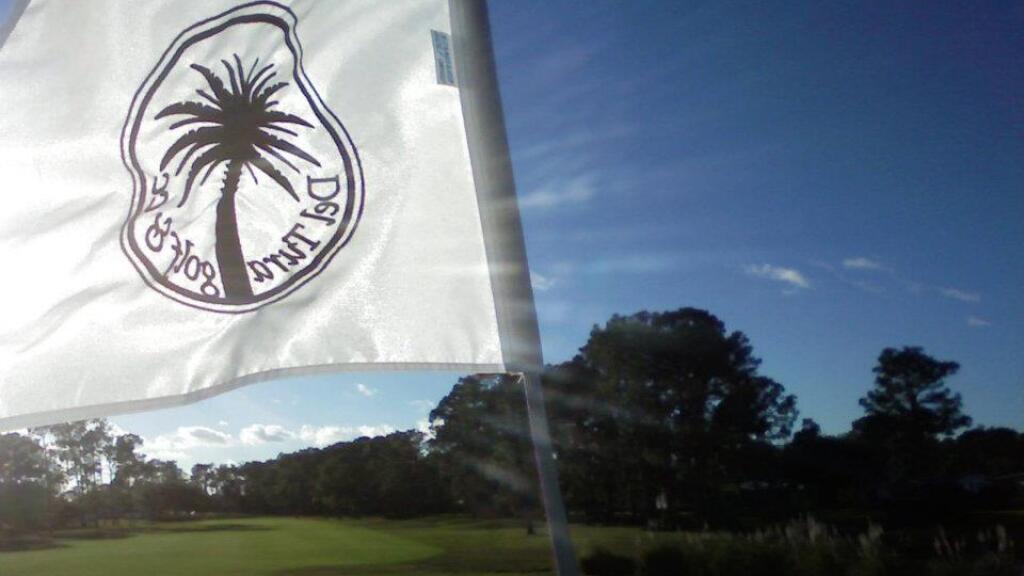 Flag with golf course logo 